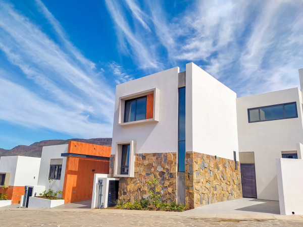 1-img-20220225-112746